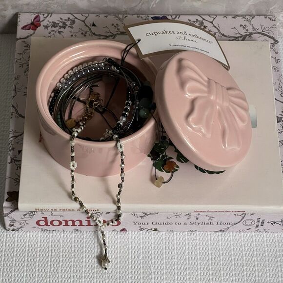 Cupcakes and Cashmere Ceramic Trinket Keepsake Box Pink Bow Round Lidded - Picture 10 of 14